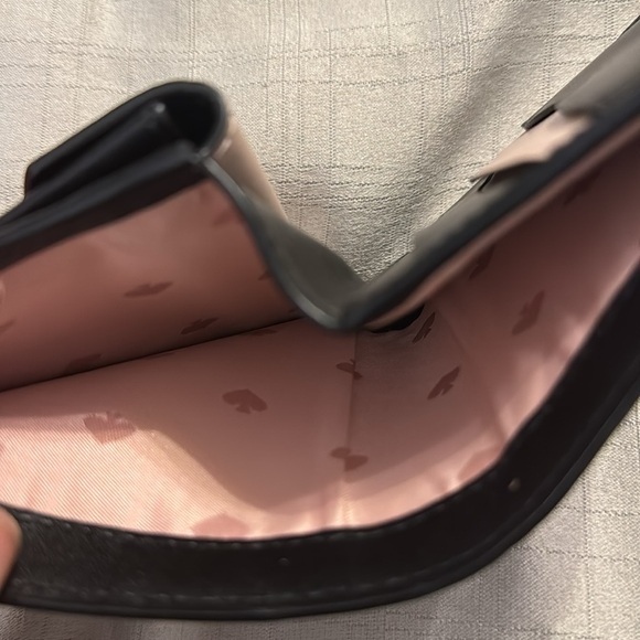 Black kate spade bifold wallet - Picture 4 of 4
